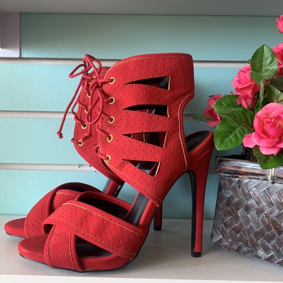 Red open toe heels - Picture 2 of 5